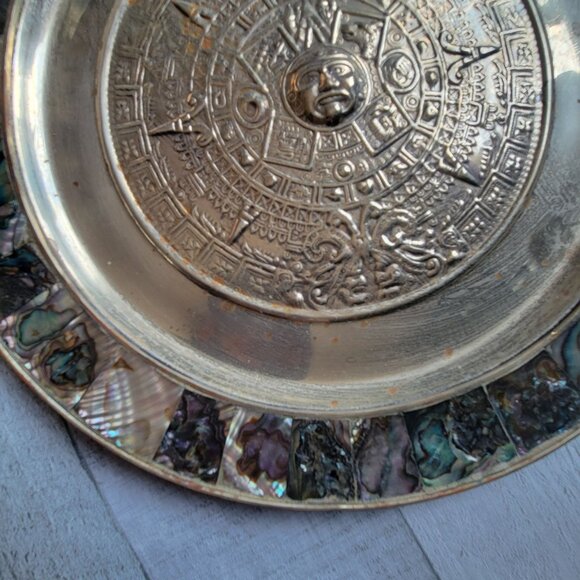 Mexican Aztec Mayan Calendar Silver Plate With Abalone Inlay - Picture 2 of 7